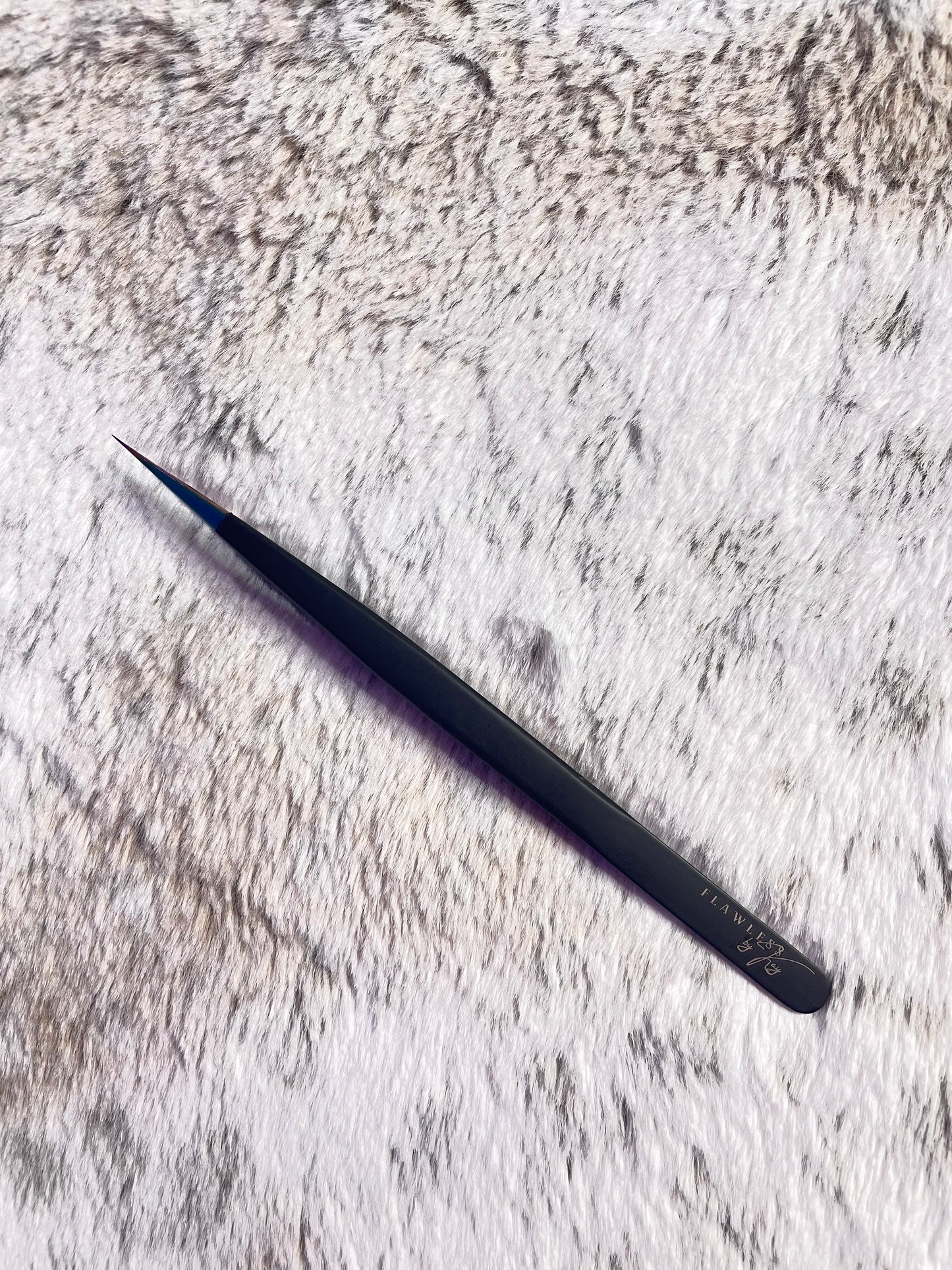 1111 - Straight Fiber Grip Tweezer