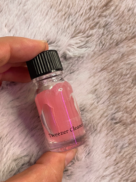 Tweezer Cleaner